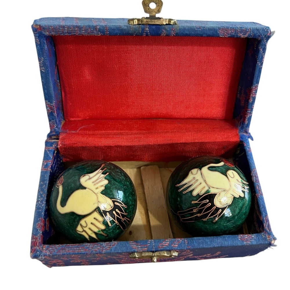 Vintage Chinese Bird Green Baoding Meditation Health Balls 2-pc in Original Case